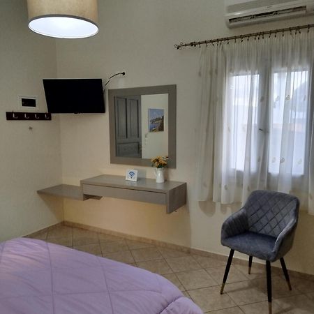 Eleana Studios Skyros Bagian luar foto