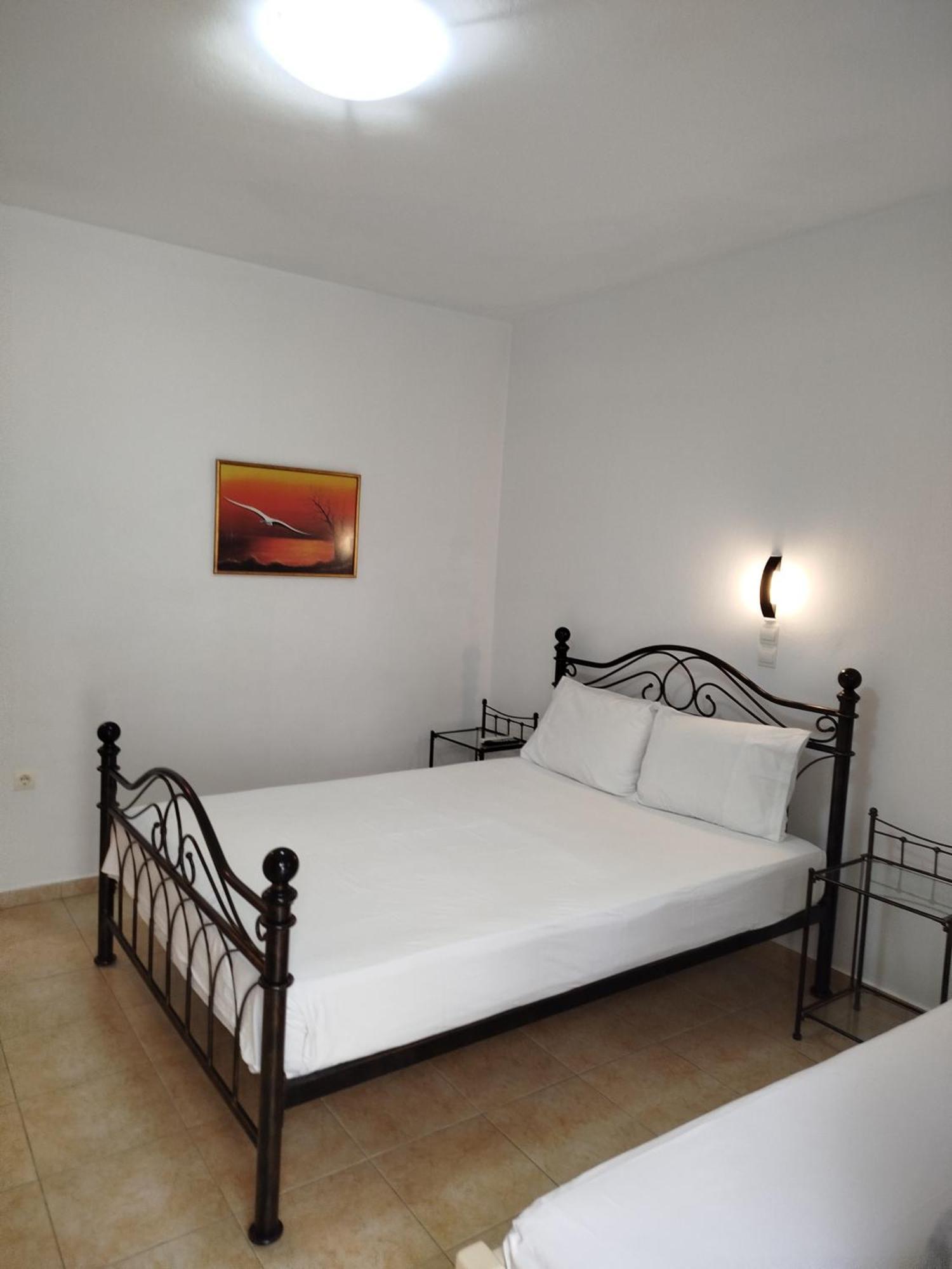 Eleana Studios Skyros Bagian luar foto